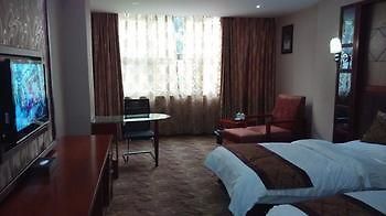 Tengyi Grand Hotel Куньмин Экстерьер фото